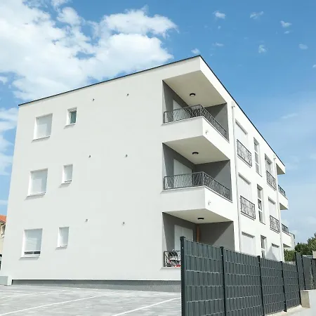 Appartement Glorija *