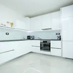Glorija Ζαντάρ