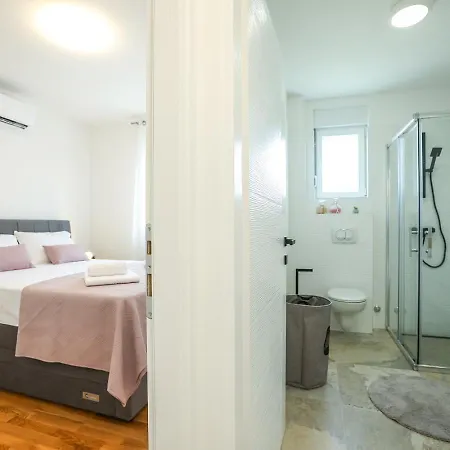 Glorija Apartment