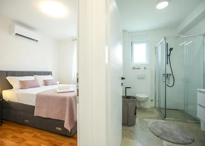 Glorija アパート