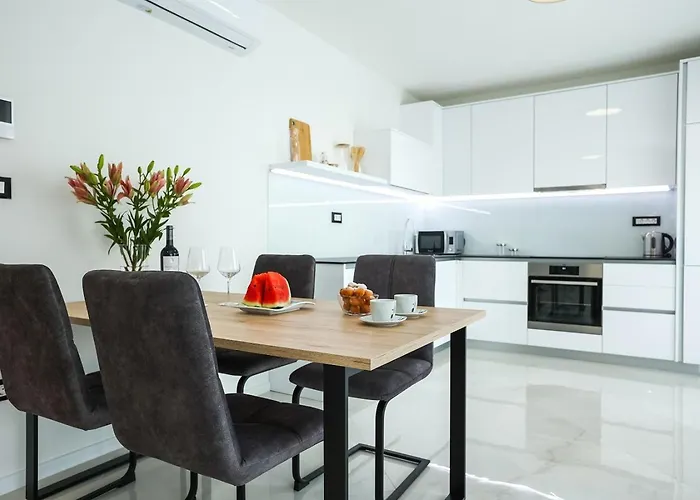 Glorija アパート ザダル